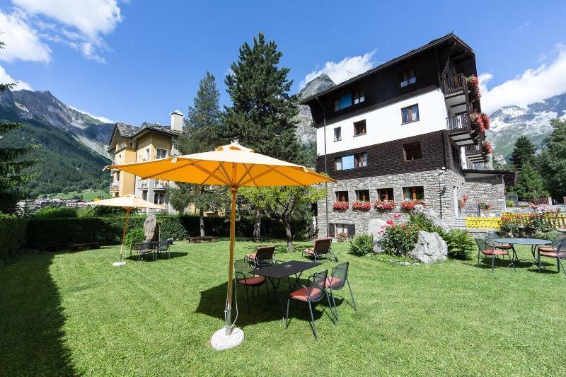 Hotel Crampon Courmayeur Exterior foto