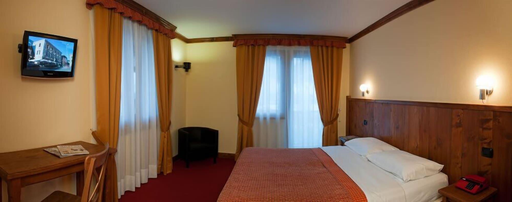 Hotel Crampon Courmayeur Exterior foto