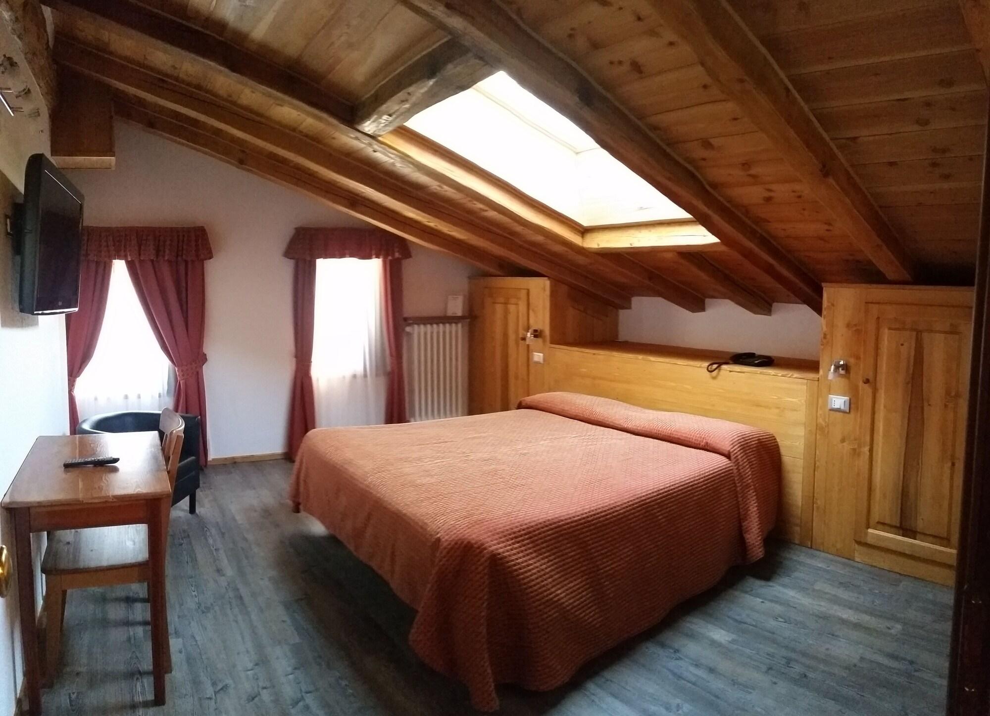 Hotel Crampon Courmayeur Exterior foto